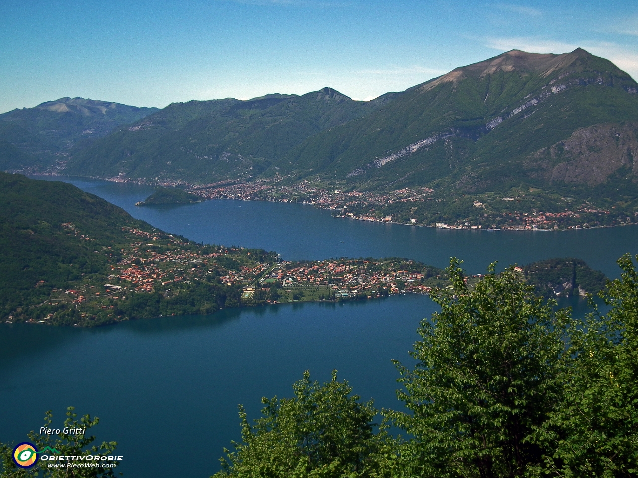 43 Vista verso la penisola di Bellagio e... .JPG